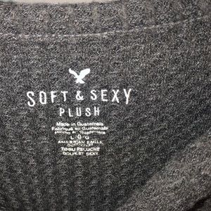 American Eagle Outfitters Sweaters - American Eagle sweater American Eagle Outfitters Sweaters - American Eagle sweater